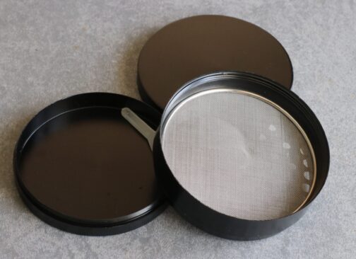 Professional Herb Grinder-3 Piece Metal-Black